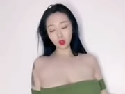 巨乳小騷妹摩托搖